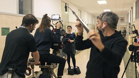 For the shooting of “Los Domingos,” Bet Rourich chose the ALEXA 35 and SkyPanel X