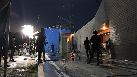 20200723-03-korean-cinematographer-kyung-pyo-alex-hong-parasite-arri-skypanel-lighting-interview-behind-the-scenes-rainstorm-scene