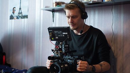 Cinematographer Gennady Uspangaliev talking about the ARRI Signature Prime Lenses.