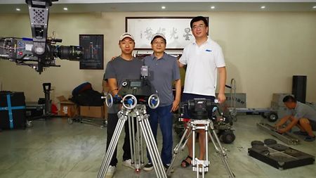 郭国瑞（左）、贾红伟（中）和ARRI中国销售经理于亮