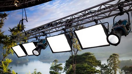  Image of a lowered ceiling rig-part with Orbiters and SkyPanels mounted, as the main equipment of ARRI's stage in London.