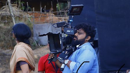 6-kantara-cinematographer-arvind-kashyap-shooting-handheld-with-the-arri-alexa-mini-lf