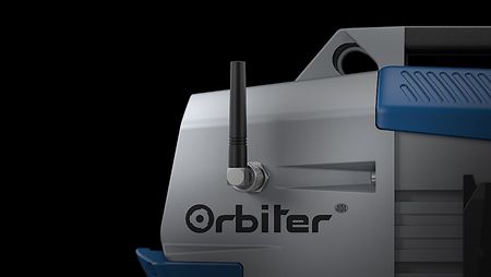 Wireless orbiter connector with antenna.