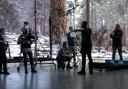 A behind the scenes image of a virtual production studio realized by ARRI Solutions.
