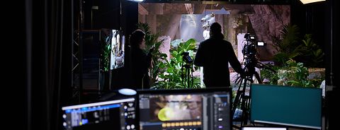 Behind the scene of a shot, using the newest, control & automation workflows and technologies.