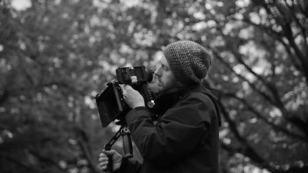 DP Michael Latham shoots with the camera allrounder ALEXA Mini. 