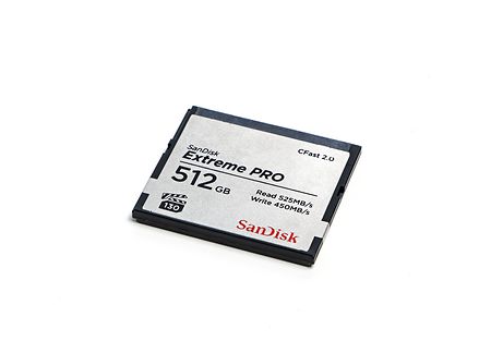 Representation of the San Disk Extreme Pro CFast 2 512 GB. Can be used with the live production camera AMIRA Live.